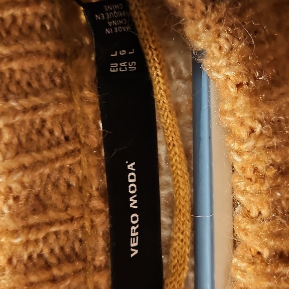 NWT Vero Moda O neck Nordic Sweater tan & birch sz.L - Picture 5 of 6